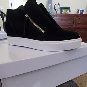 Black suede Steve Madden sneakers